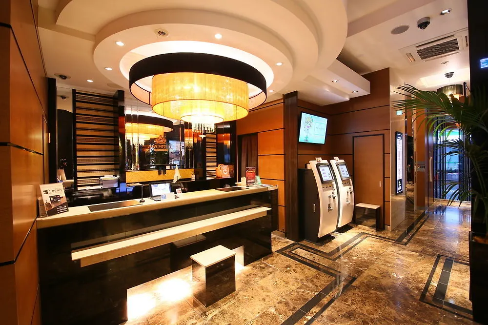 Apa Hotel Mita Ekimae Tokyo 3*,  Japan